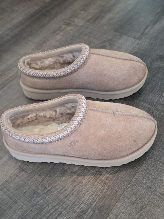 UGG Shoes - UGG 8 Women's Light Tan Tasman Suede Shearling Slip-On Mules